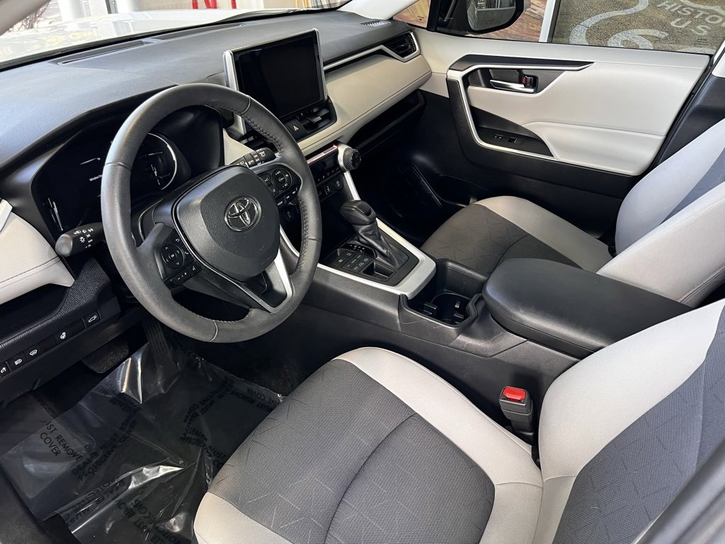 Used 2024 Toyota RAV4 XLE image 17