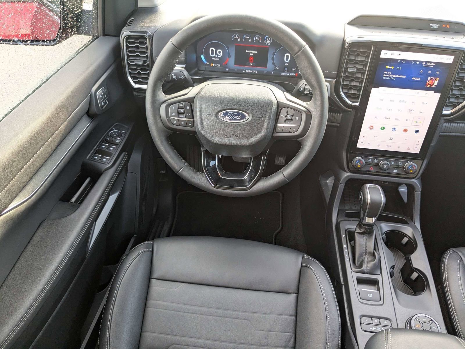 Used 2025 Ford Ranger Lariat w/ FX4 Off-Road Package image 16