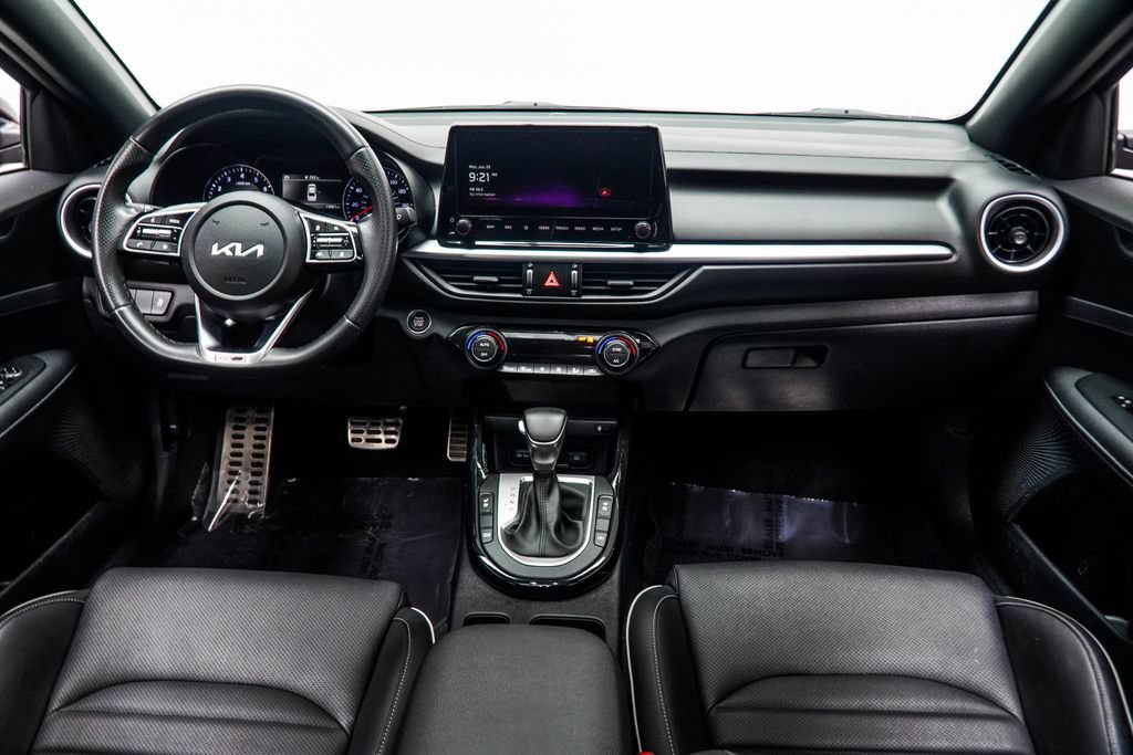 Used 2024 Kia Forte GT-Line w/ GT-Line Premium Package FWD image 5
