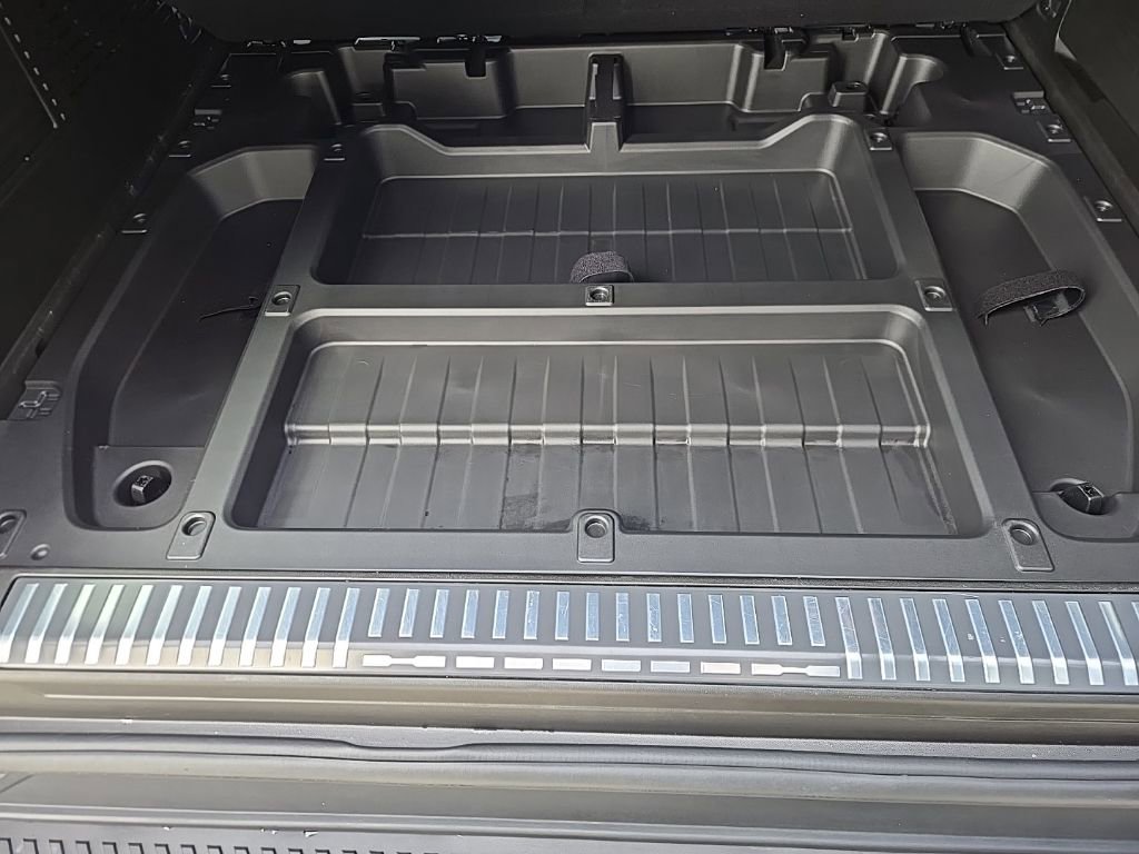 Used 2024 GMC Hummer EV 3X w/ Omega Edition image 62