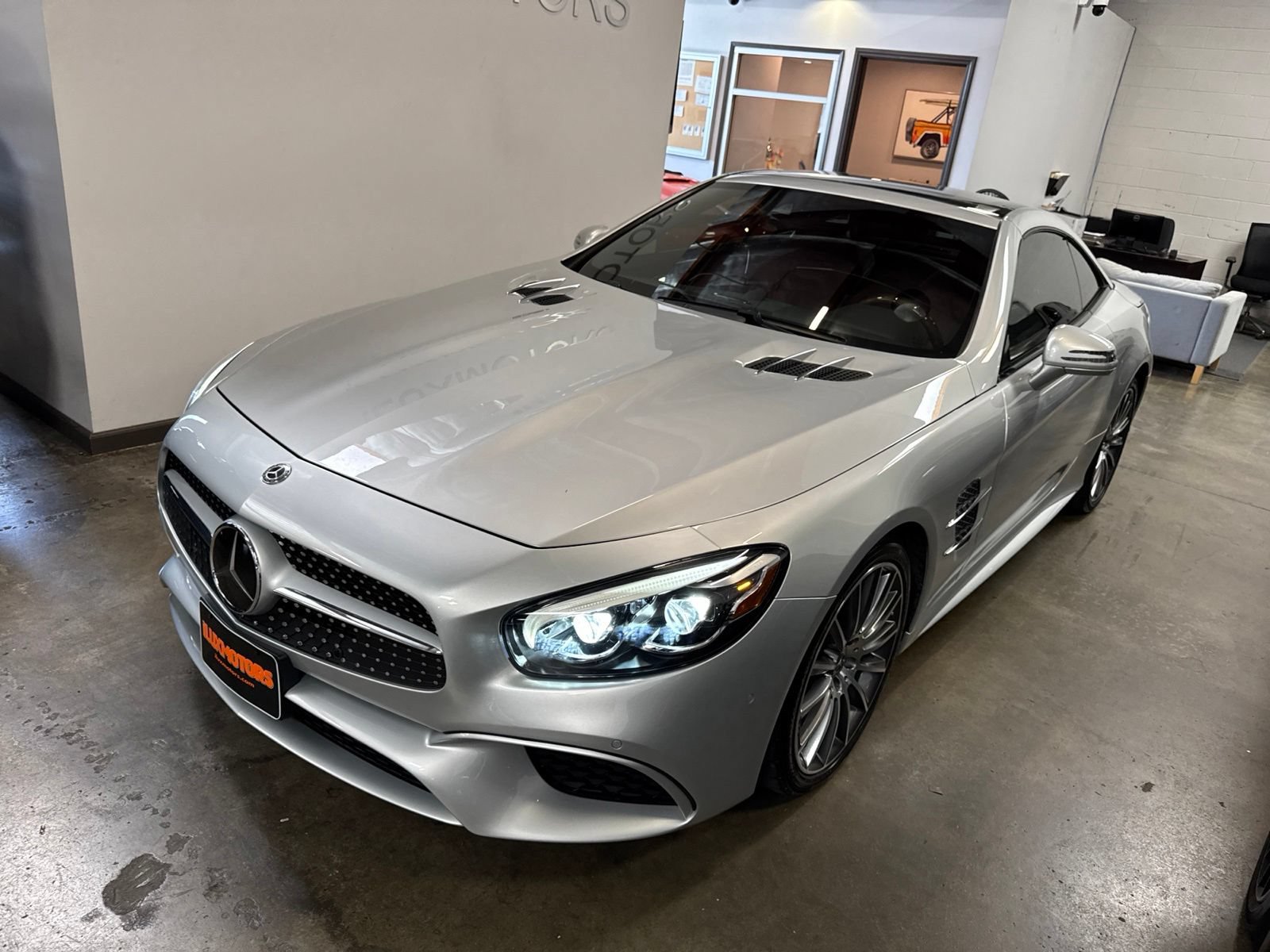 Used 2019 Mercedes-Benz SL 550 image 40