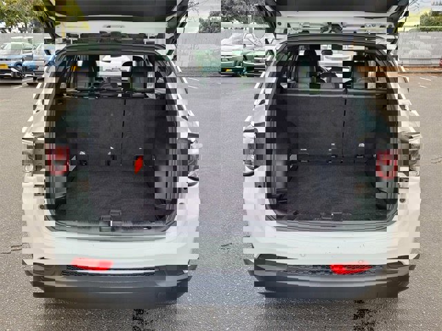 Used 2024 Jeep Compass Limited image 11