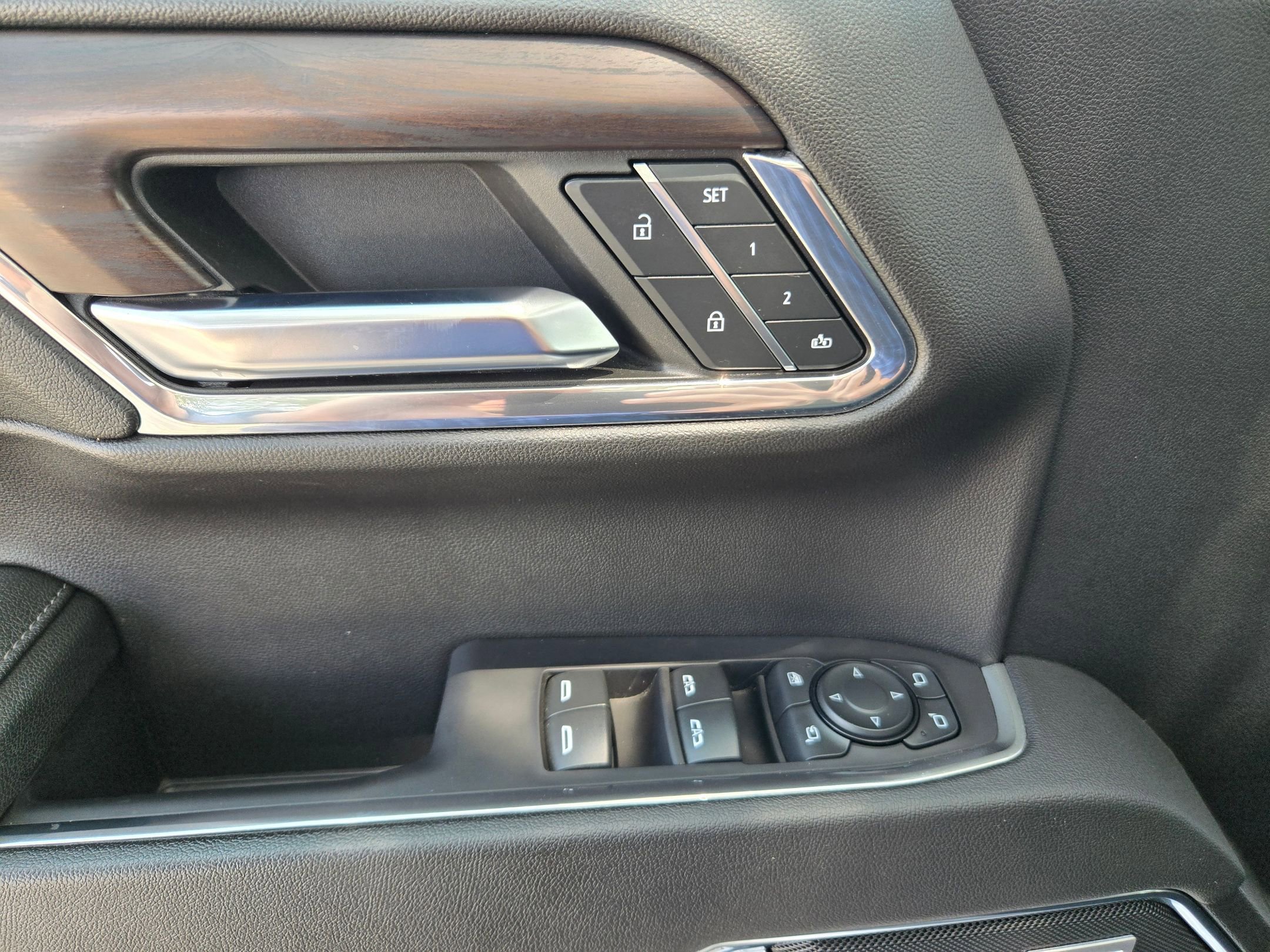 Certified 2024 GMC Sierra 1500 SLT RWD image 19