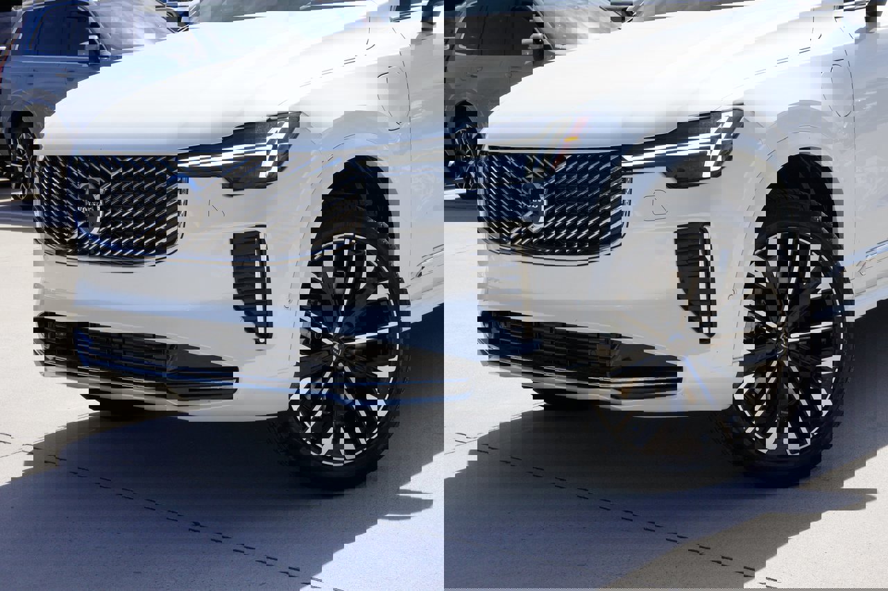 New 2025 Volvo XC90 T8 Ultra w/ Protection Package Premier image 6