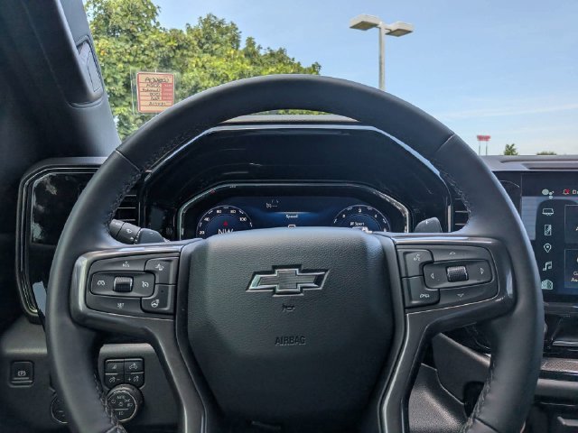 Used 2024 Chevrolet Silverado 1500 ZR2 AWD/4WD image 27