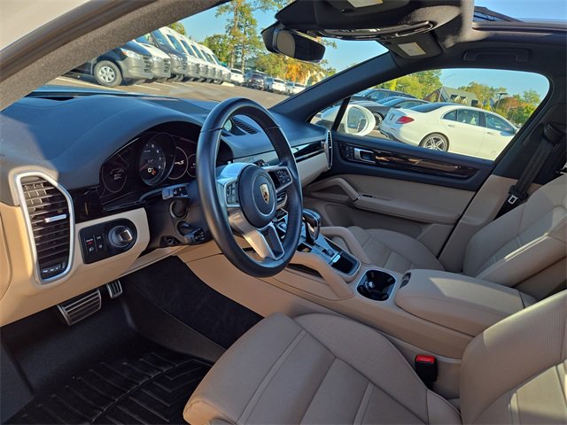 Used 2023 Porsche Cayenne image 26