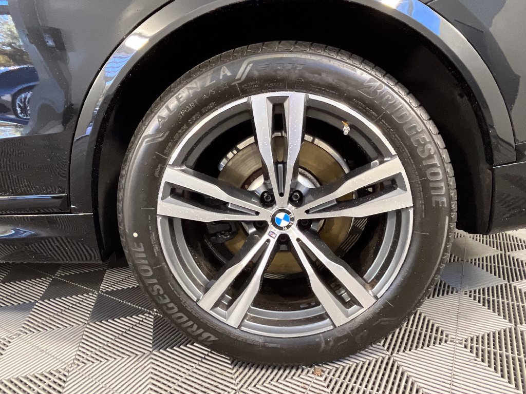 Used 2024 BMW X7 xDrive40i w/ M Sport Package AWD/4WD image 17
