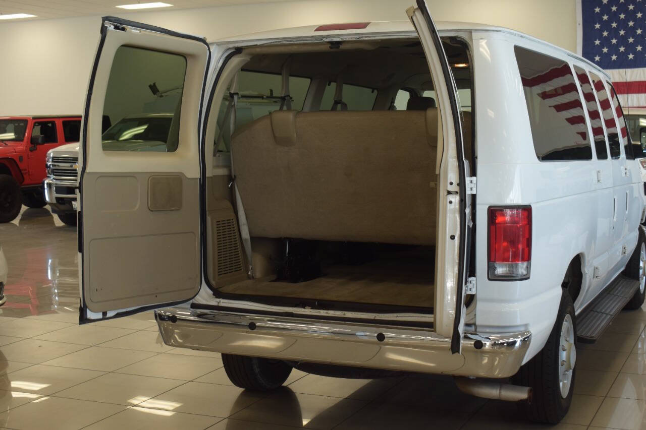 Used 2014 Ford E-350 and Econoline 350 XLT RWD image 36