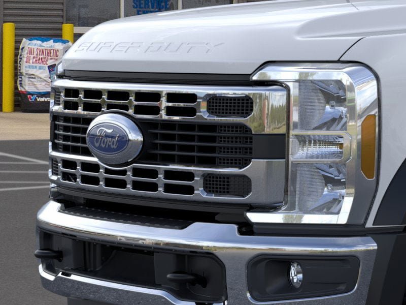 New 2025 Ford F550 4x4 Regular Cab Super Duty image 17