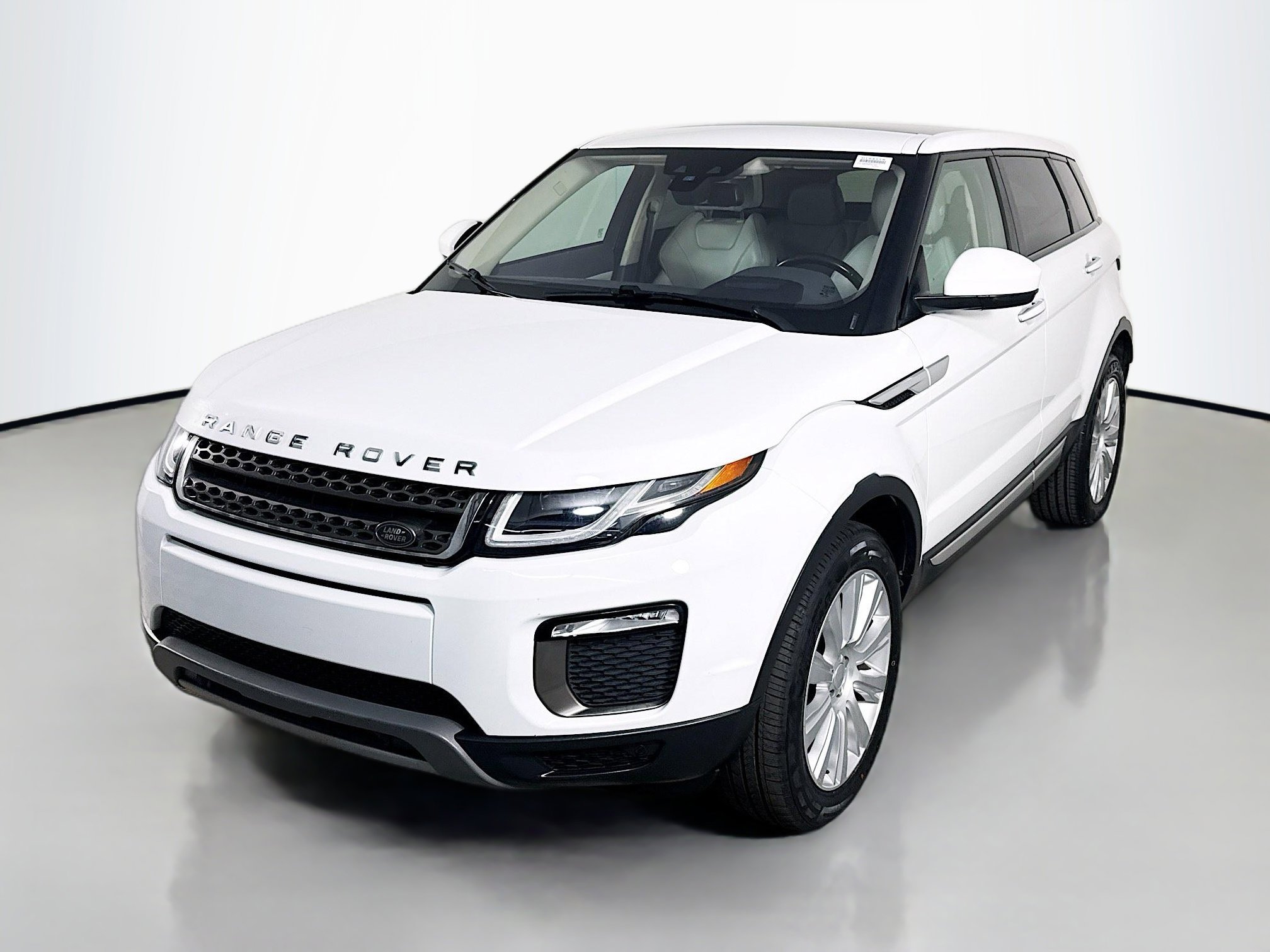 Used 2016 Land Rover Range Rover Evoque HSE image 4