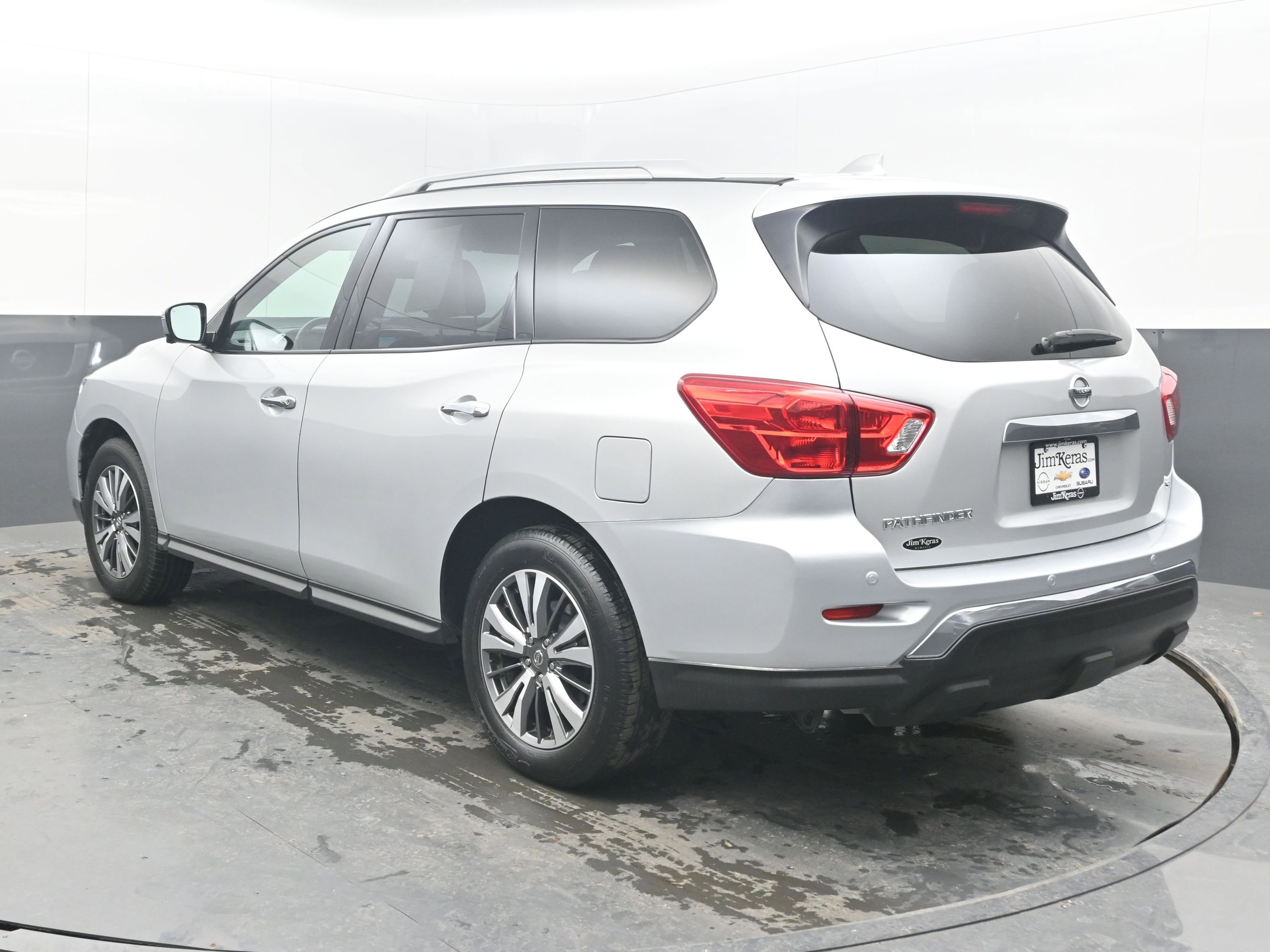 Used 2020 Nissan Pathfinder SL image 6