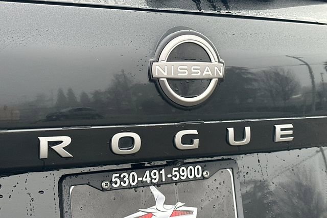 Used 2024 Nissan Rogue S image 32