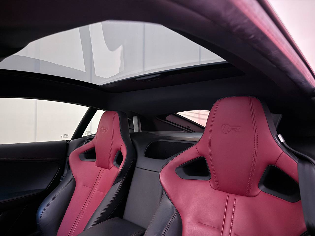 Used 2017 Jaguar F-TYPE R image 22