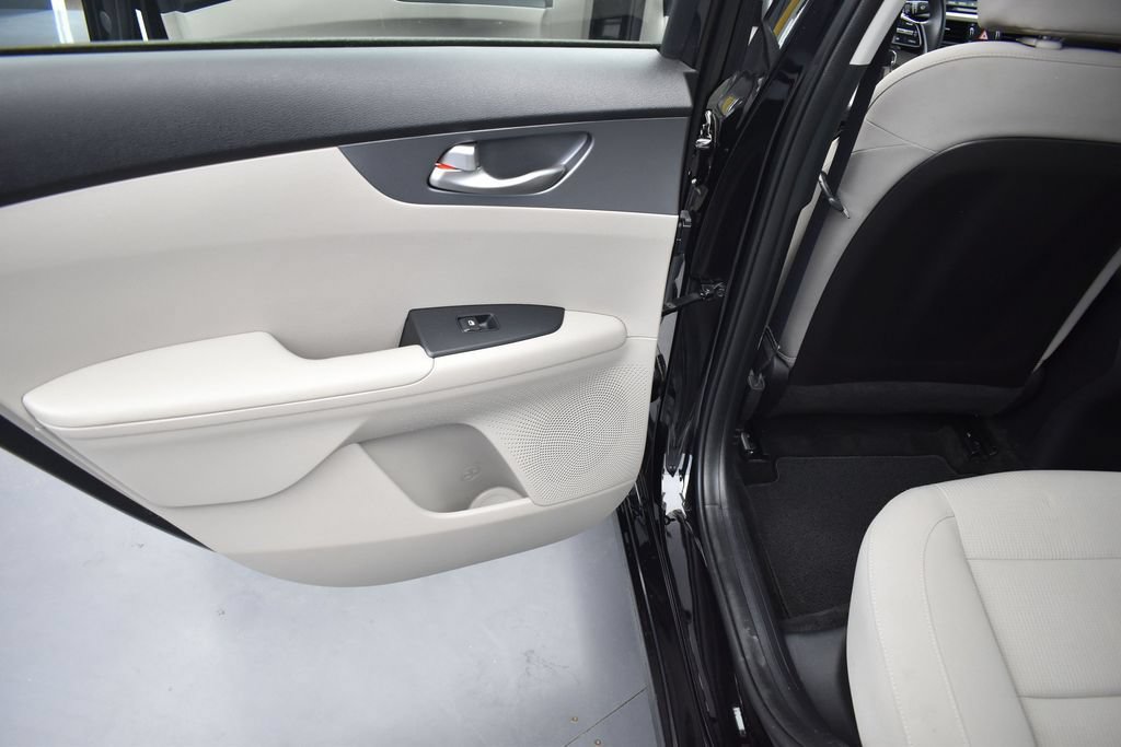 Used 2021 Kia Forte LXS FWD image 39