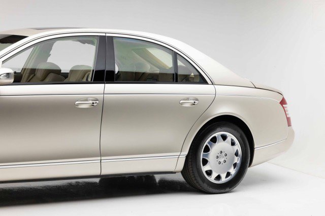 Used 2004 Maybach 57 image 39