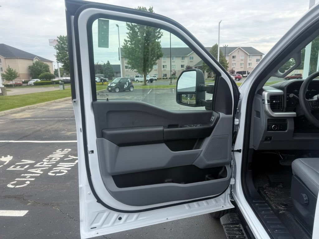 New 2026 Ford F350 XL AWD/4WD image 17