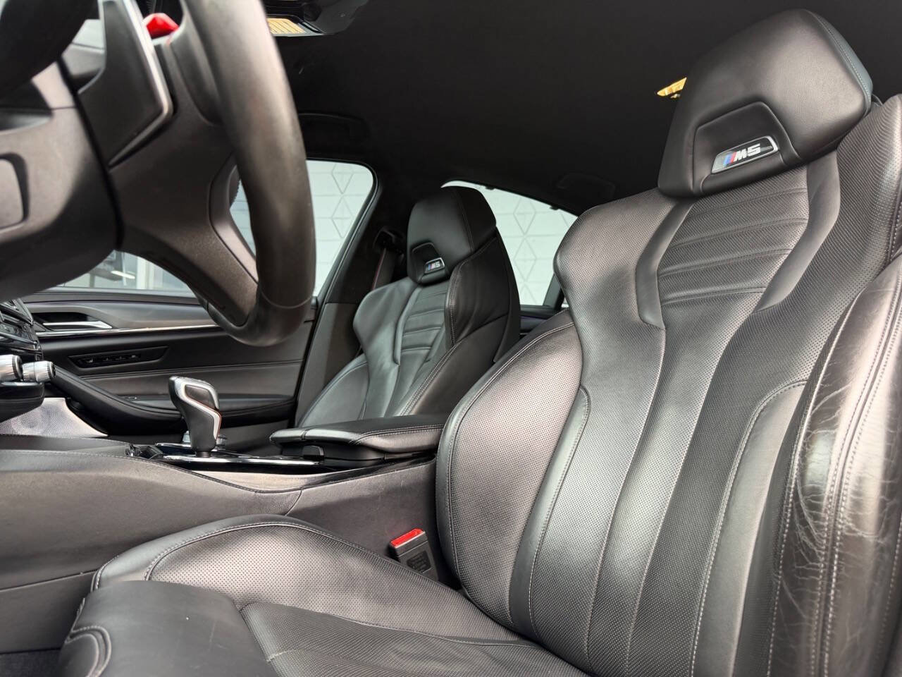 Used 2019 BMW M5 w/ Executive Package image 41