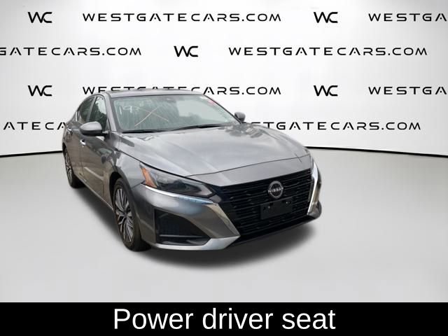 Used 2023 Nissan Altima 2.5 SV image 4