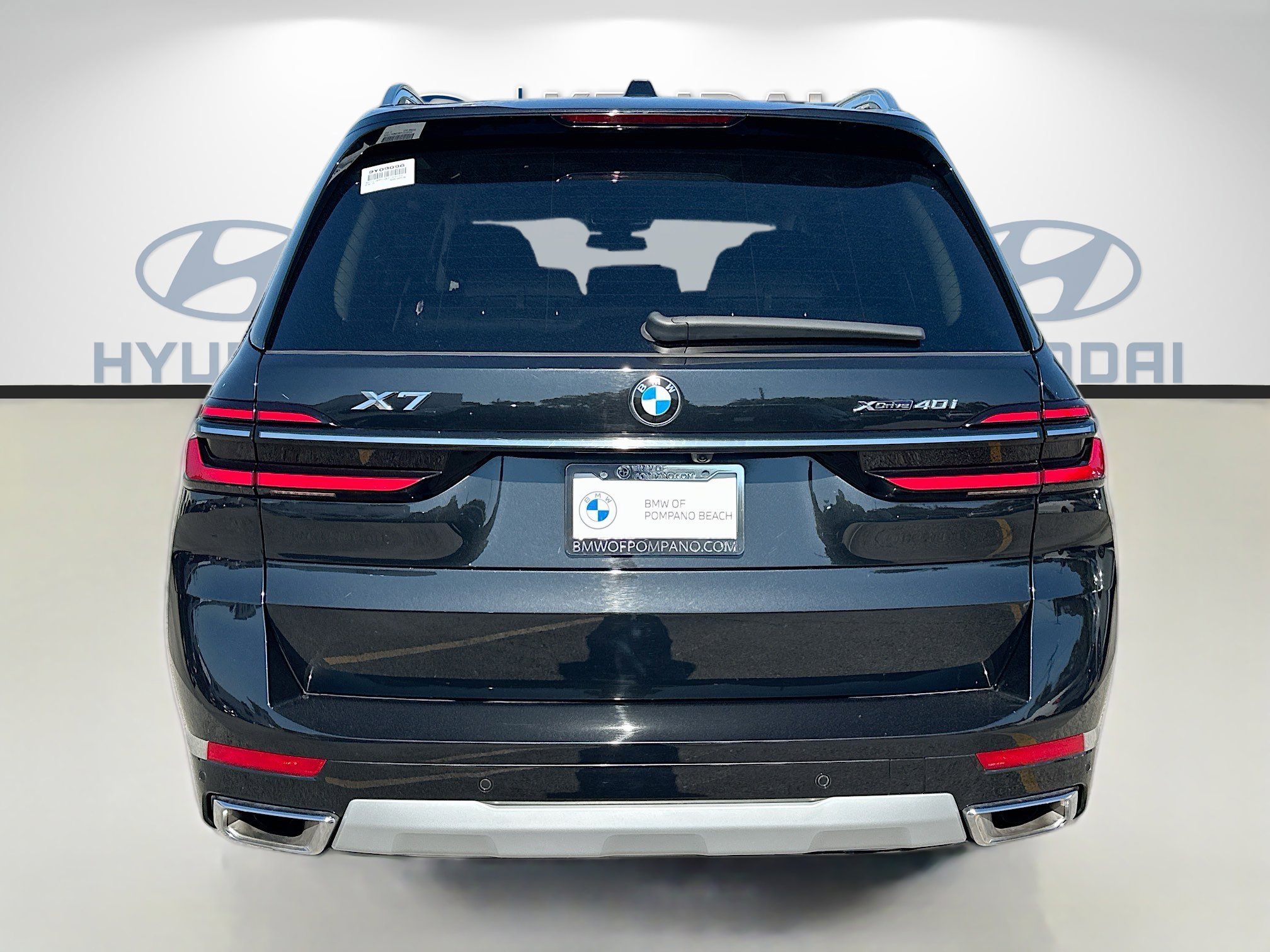 Used 2025 BMW X7 xDrive40i w/ Premium Package AWD/4WD image 6