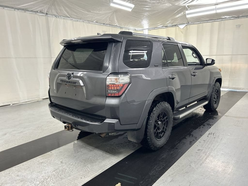 Used 2022 Toyota 4Runner SR5 Premium w/ Moonroof Package AWD/4WD image 2