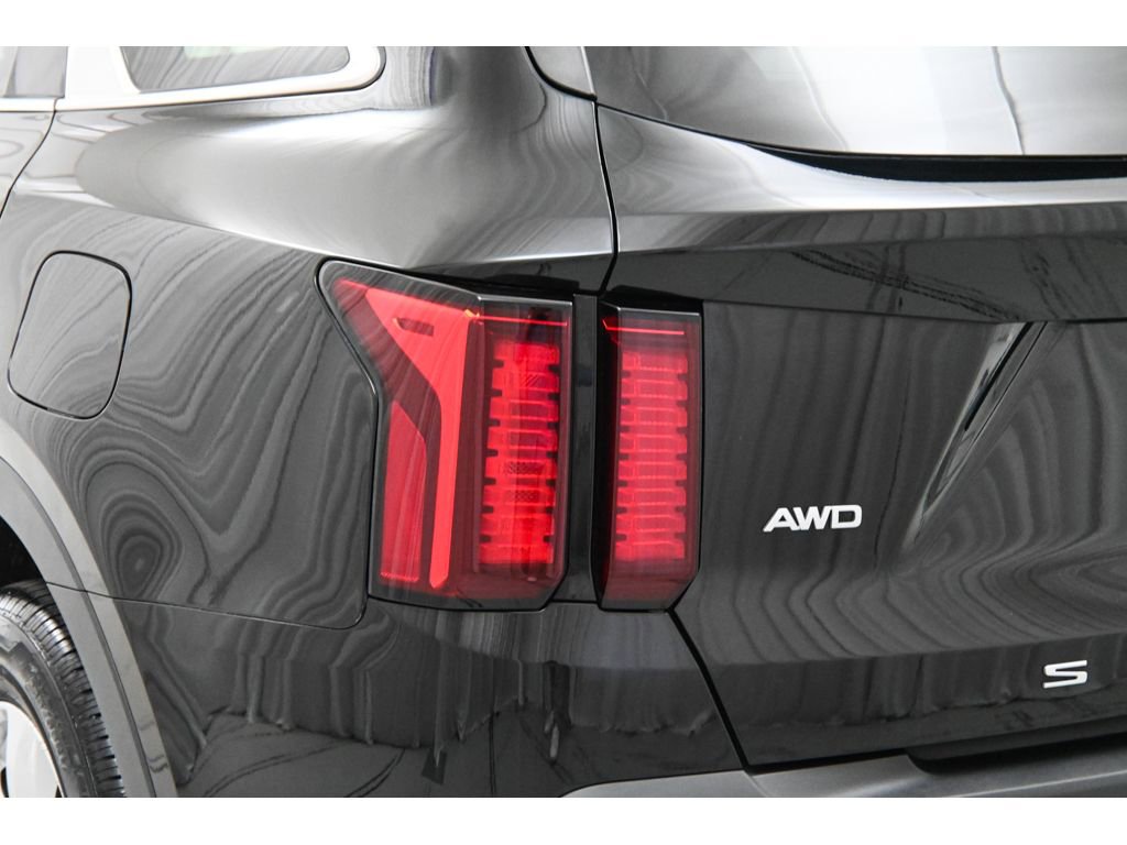 Used 2022 Kia Sorento LX AWD/4WD image 12