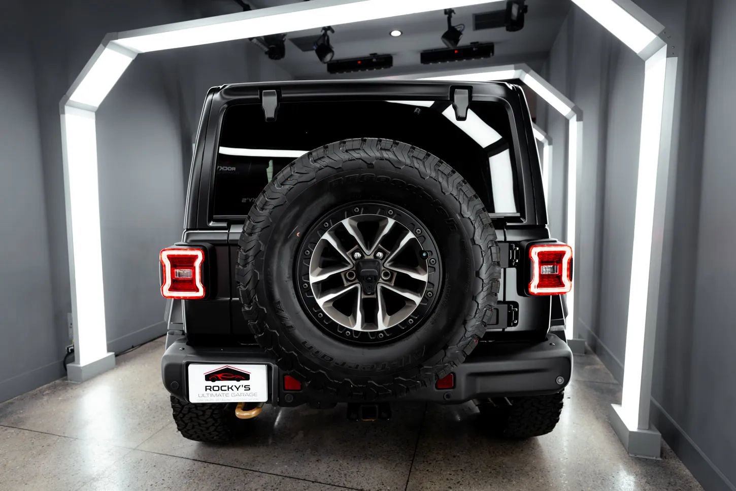 Used 2024 Jeep Wrangler Unlimited Rubicon 392 image 7