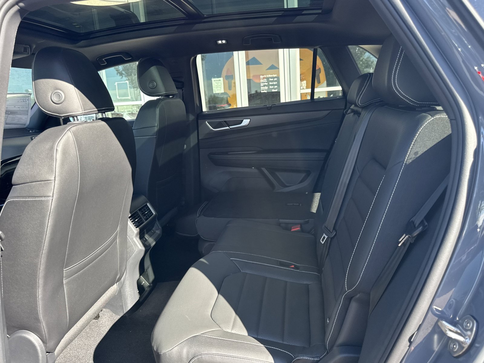 New 2026 Volkswagen Atlas Cross Sport SEL R-Line AWD/4WD image 19