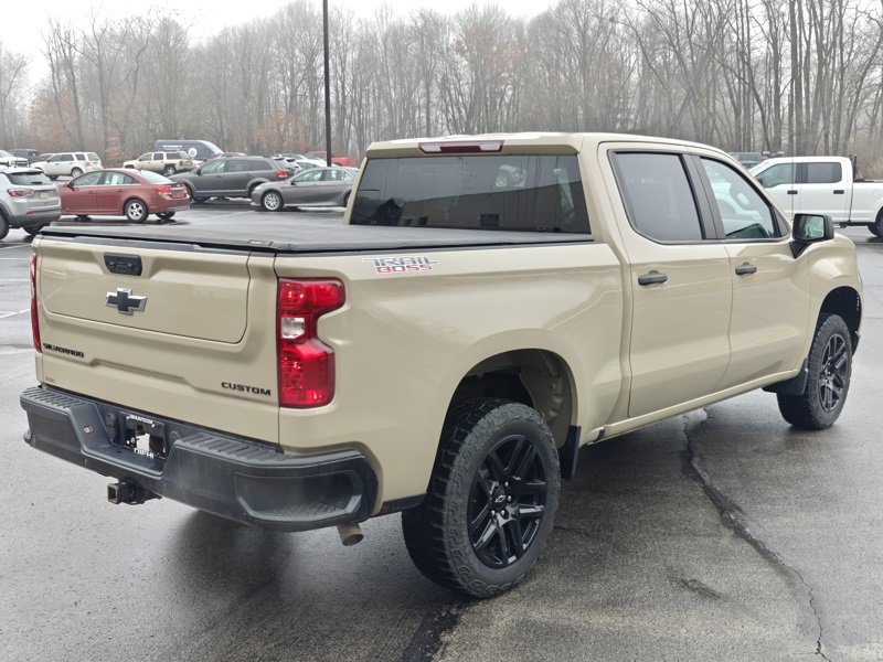 Used 2022 Chevrolet Silverado 1500 Custom Trail Boss w/ LPO, Dark Essentials Package image 6
