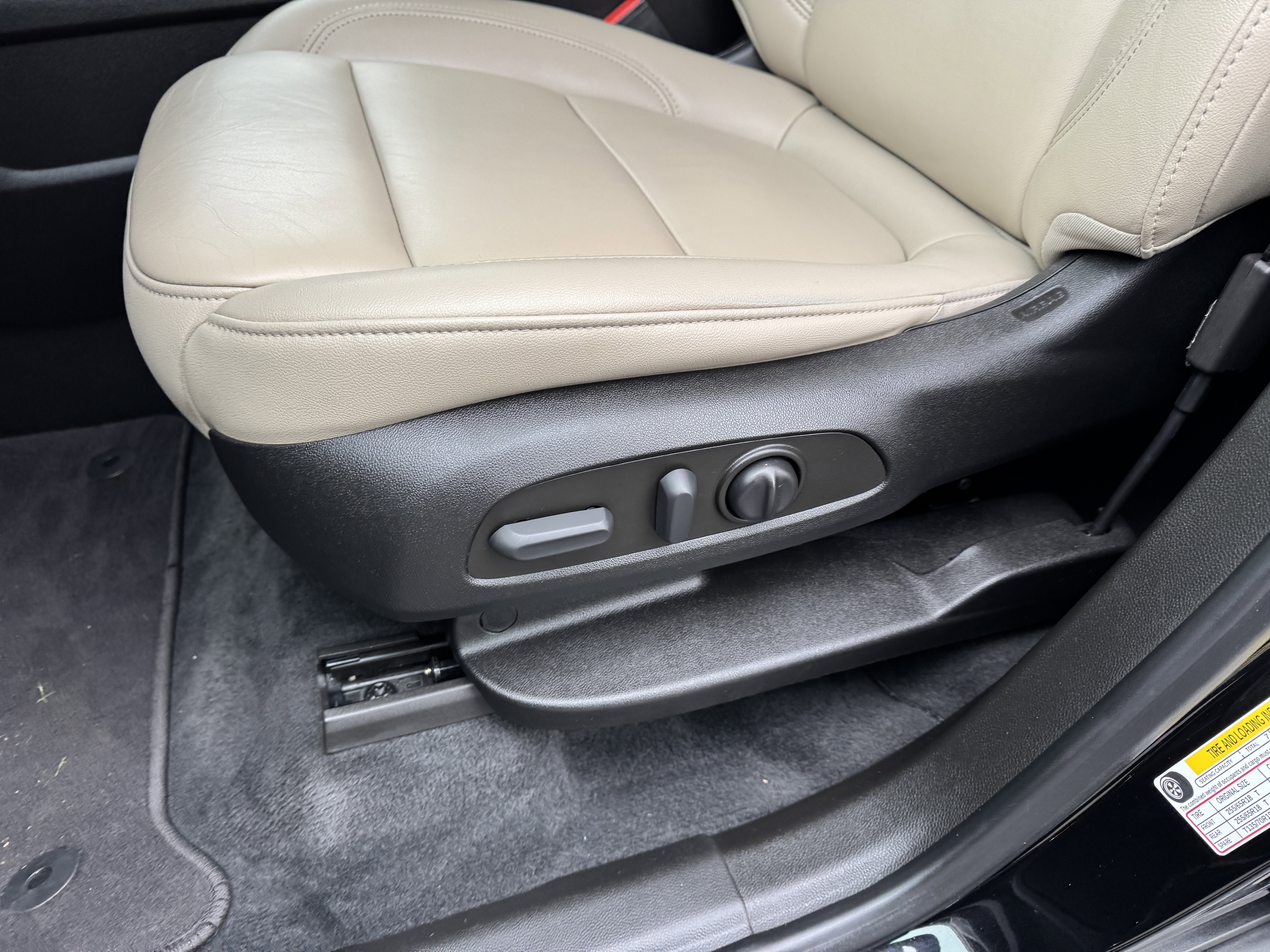 Certified 2022 Chevrolet Traverse LT image 16