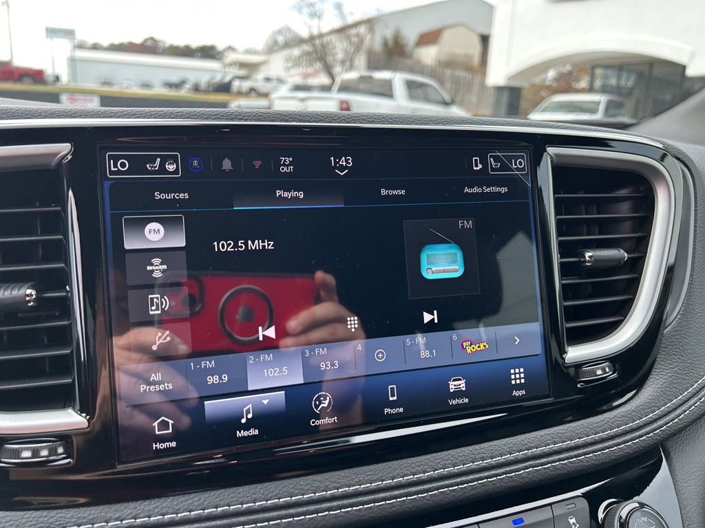 New 2026 Chrysler Pacifica Select AWD/4WD image 14