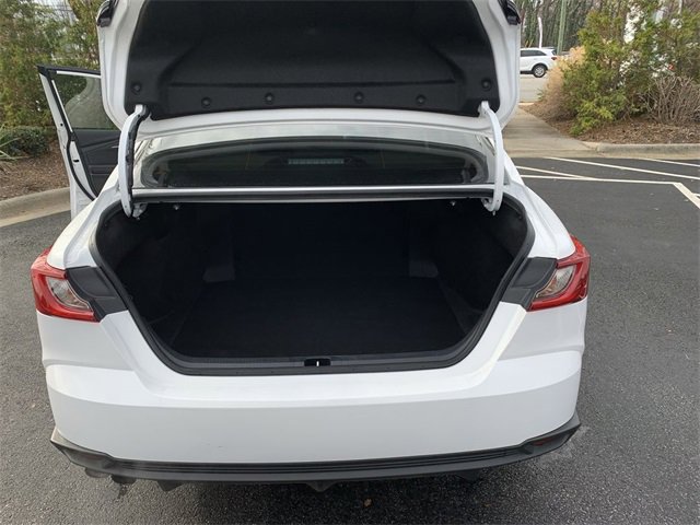 Used 2025 Toyota Camry SE image 32