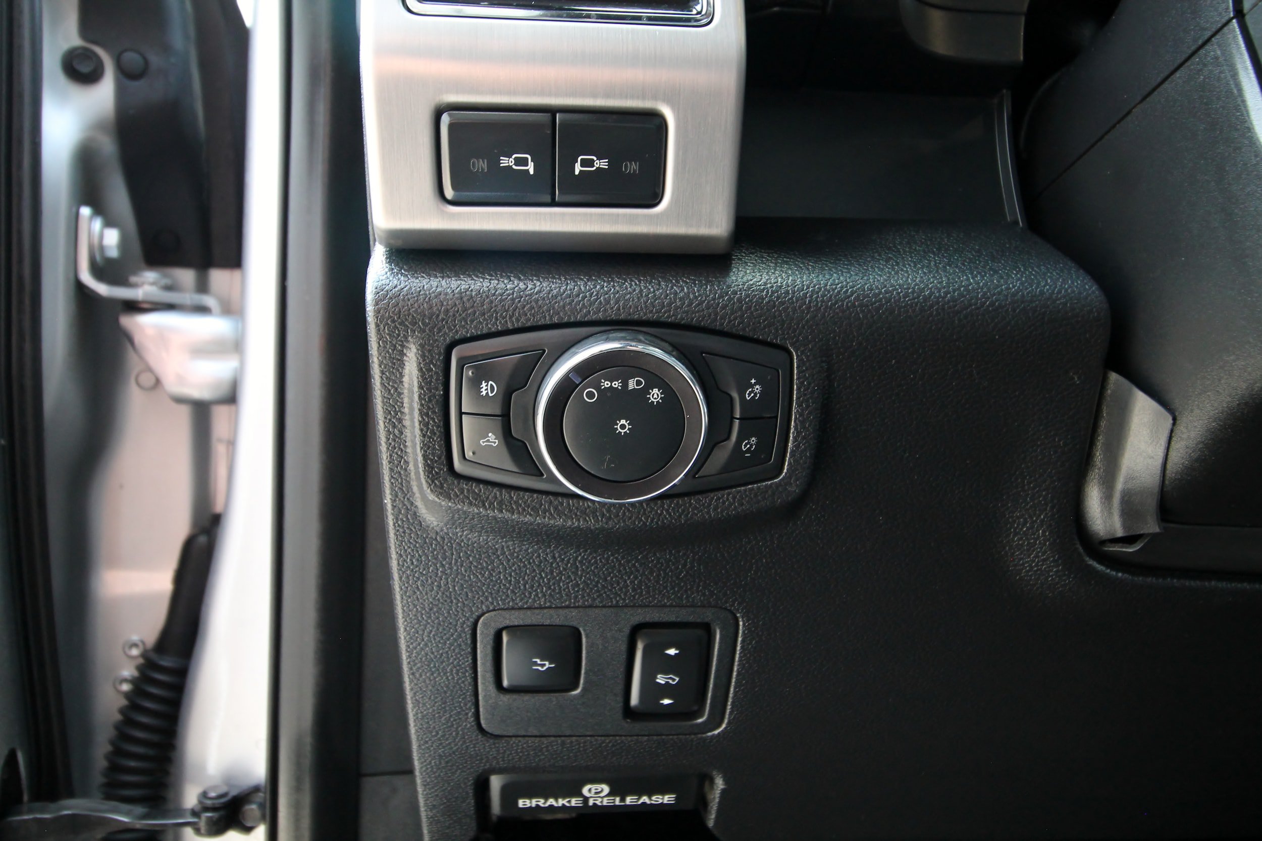 Used 2019 Ford F350 Platinum w/ Platinum Ultimate Package AWD/4WD image 26