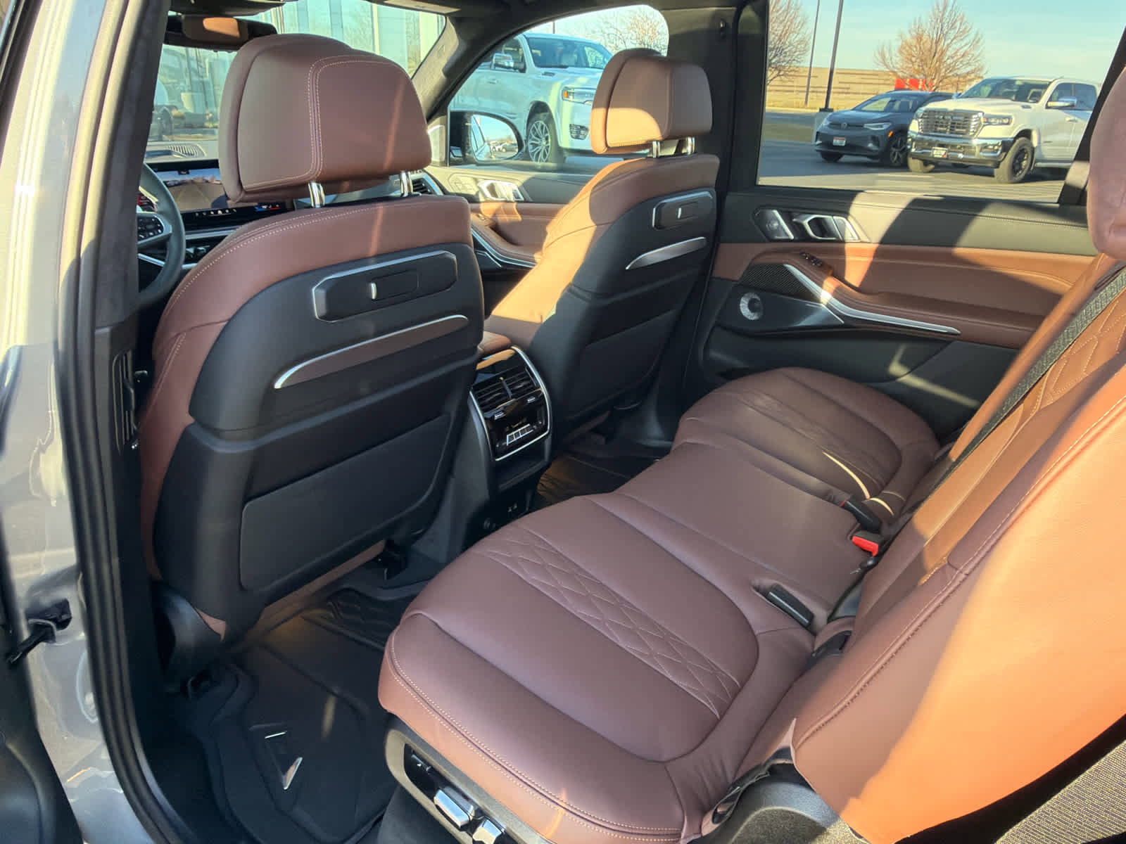 New 2026 BMW X7 M60i image 17