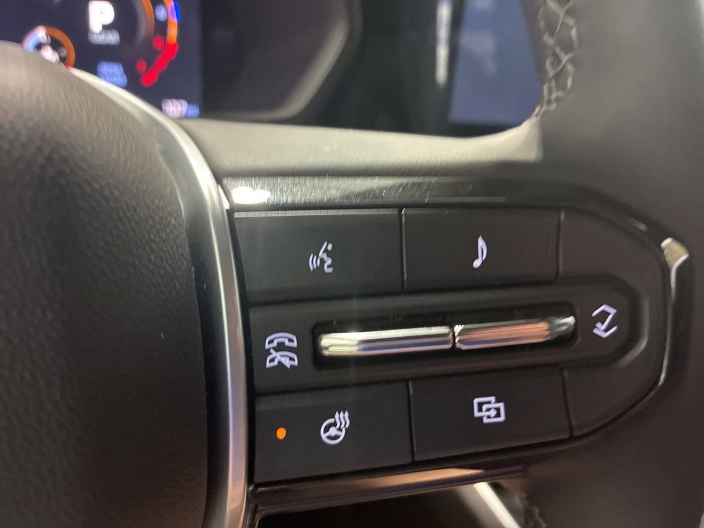 New 2025 Chevrolet Colorado Trail Boss w/ Midnight Edition AWD/4WD image 32