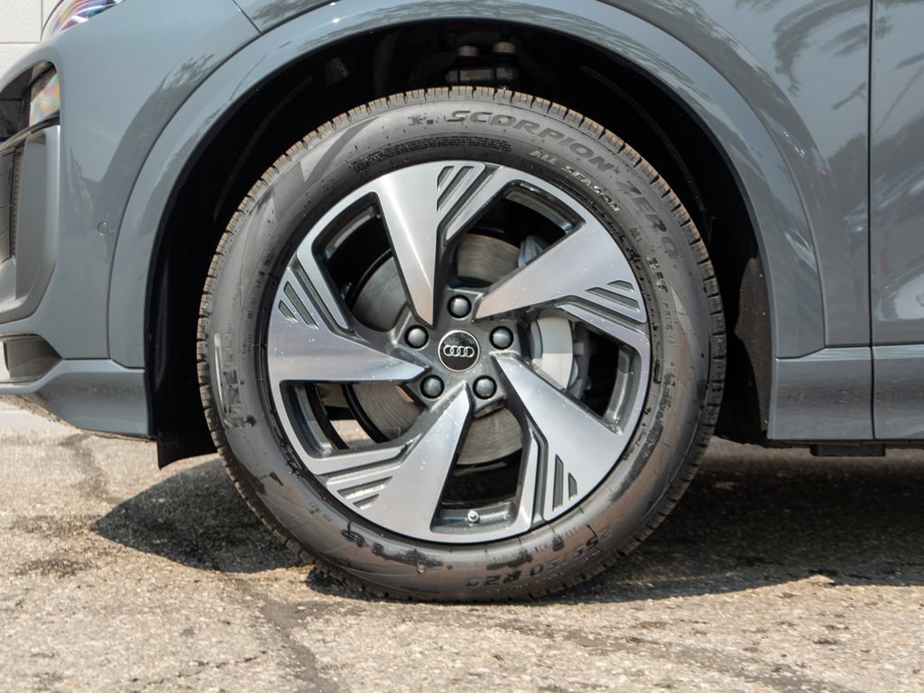 New 2027 Audi Q6 e-tron Premium AWD/4WD image 7