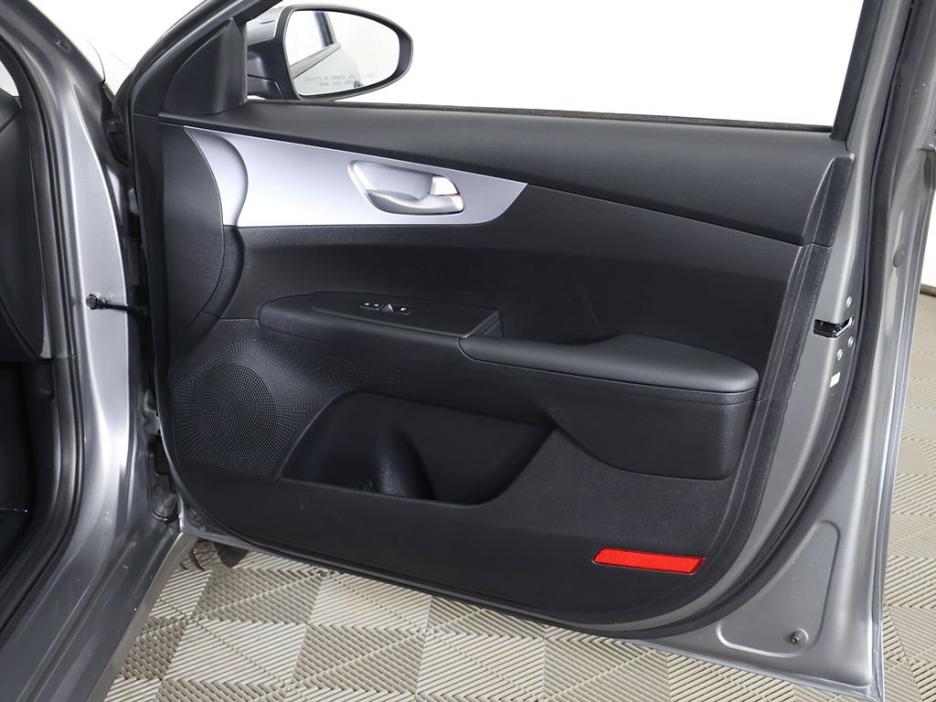 Used 2024 Kia Forte LXS w/ LXS Technology Package FWD image 22