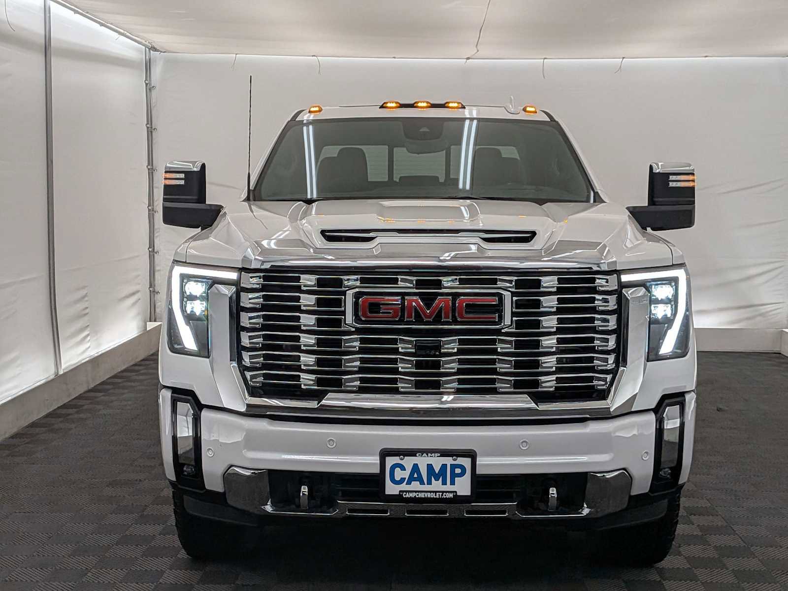 Used 2024 GMC Sierra 3500 Denali w/ Denali Reserve Package image 9