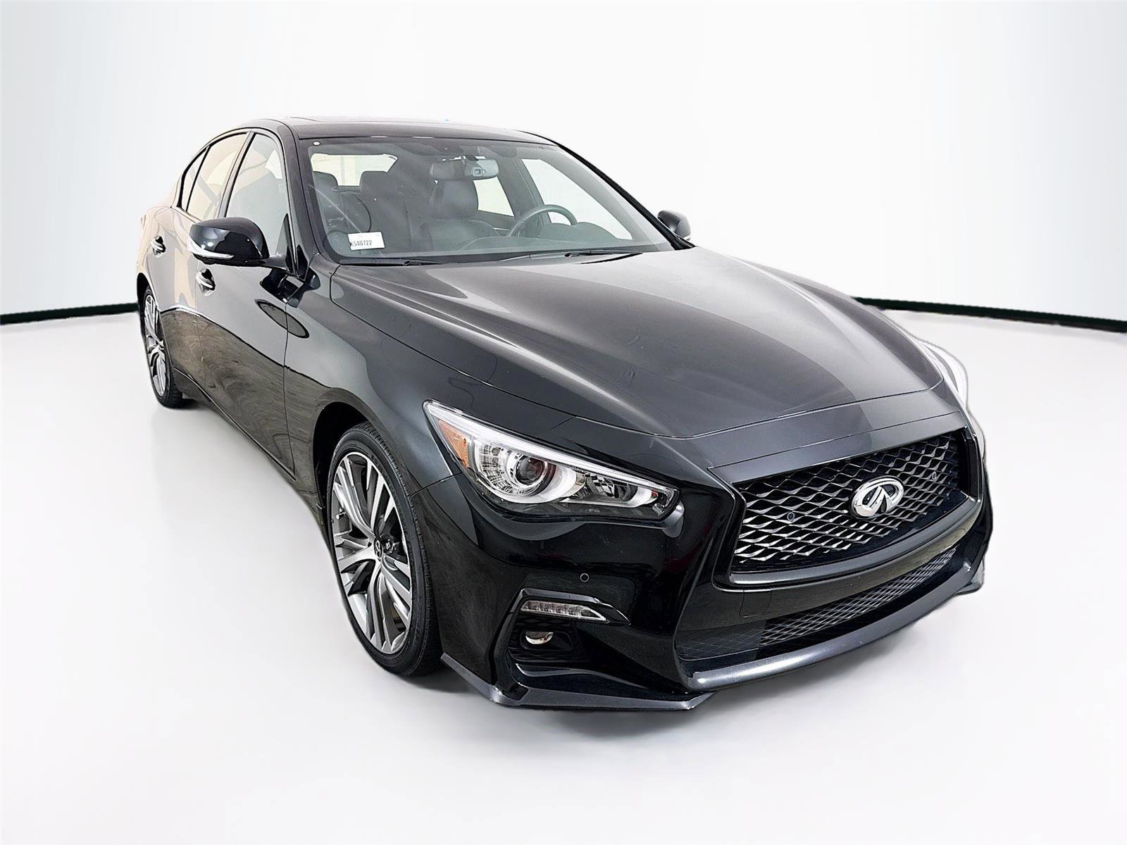 Used 2023 INFINITI Q50 Sensory image 1