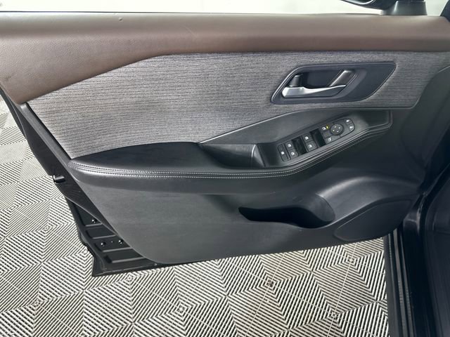 Used 2023 Nissan Rogue SV image 19