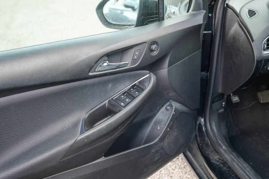 Used 2018 Chevrolet Cruze LS FWD image 20