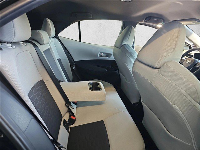 Used 2021 Toyota Corolla SE w/ SE Preferred Package FWD image 23