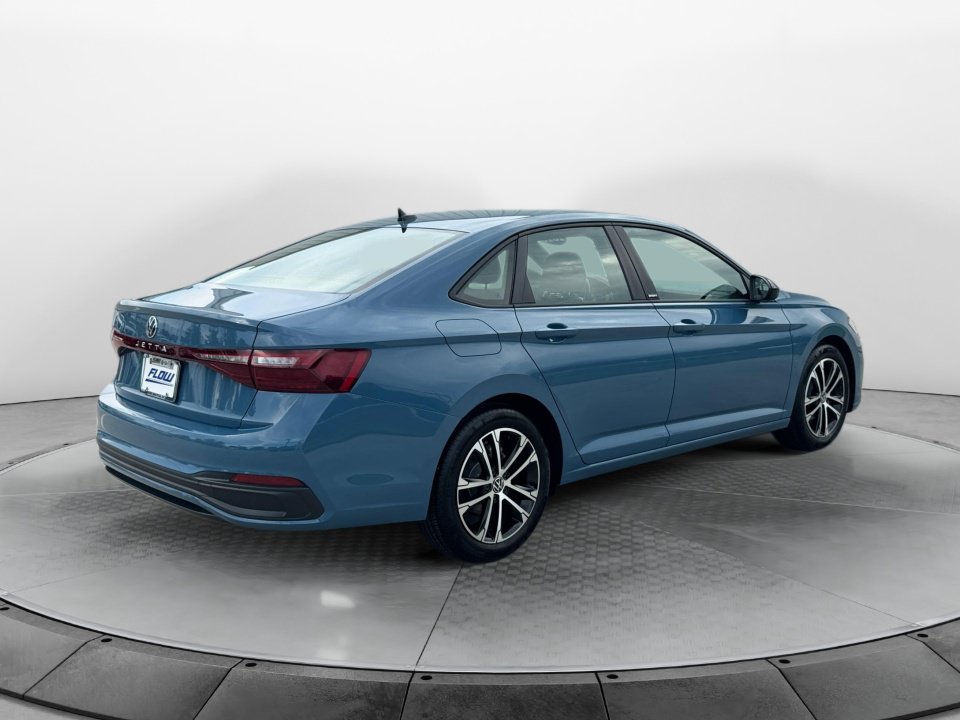 Used 2026 Volkswagen Jetta Sport FWD image 7