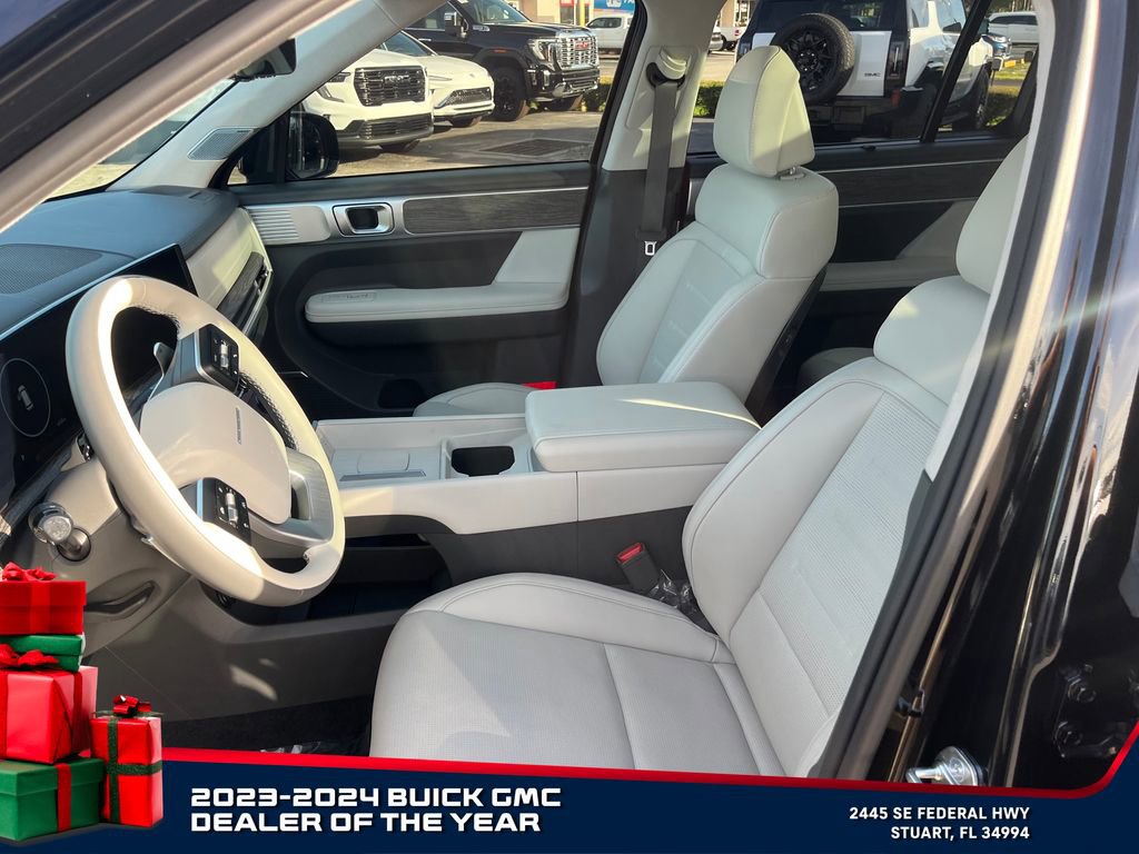 Used 2025 Hyundai Santa Fe Calligraphy image 13