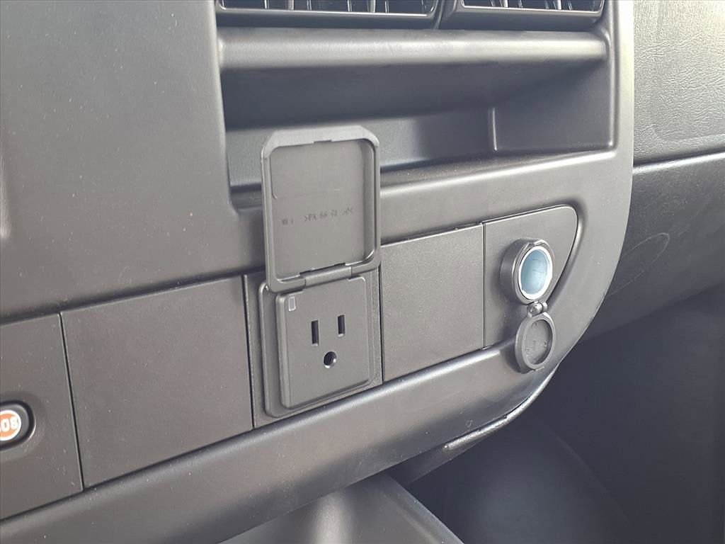 New 2026 Chevrolet Express 2500 w/ Driver Convenience Package image 11
