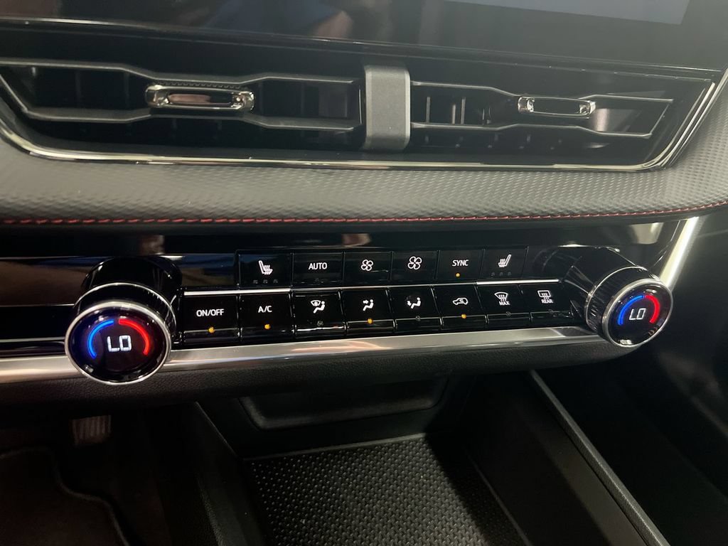 New 2027 Chevrolet Equinox RS FWD image 17