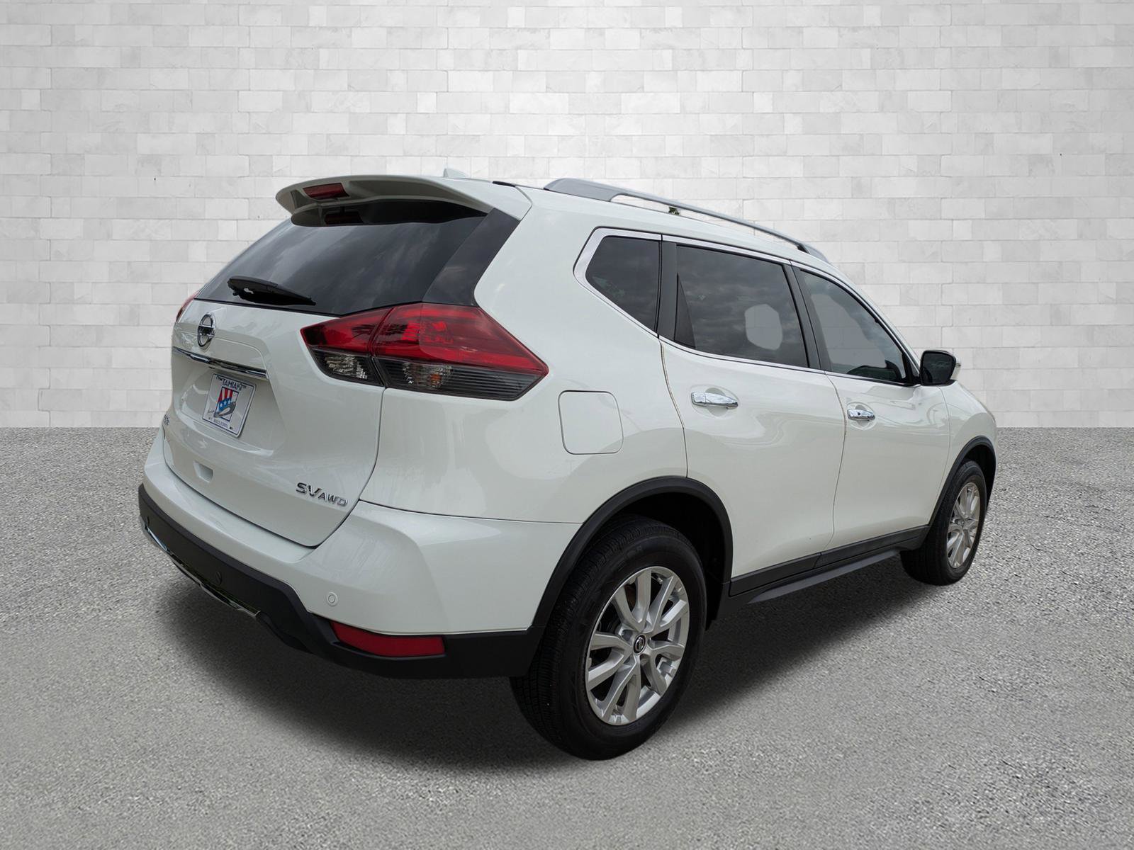 Used 2019 Nissan Rogue SV AWD/4WD image 2