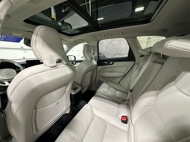 New 2026 Volvo XC60 T8 Ultra w/ Protection Package Premier AWD/4WD image 14