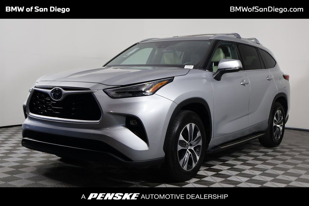 Used 2022 Toyota Highlander XLE