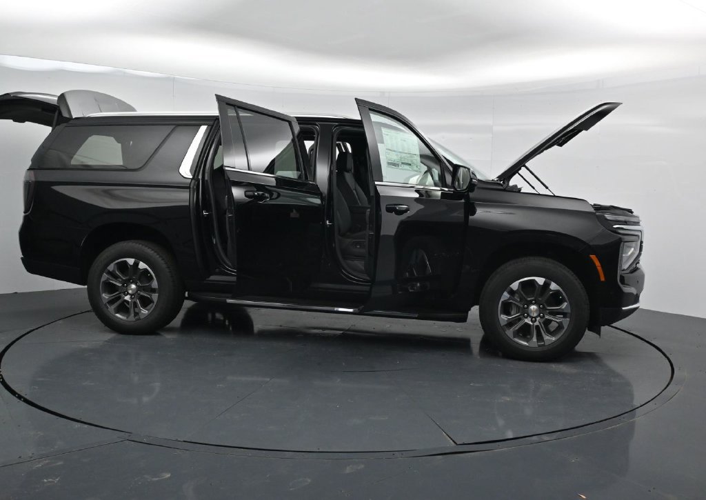 New 2026 Chevrolet Suburban LT w/ Comfort Package RWD image 42