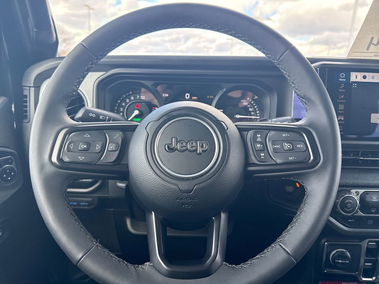 Used 2025 Jeep Wrangler Willys 4xe image 13